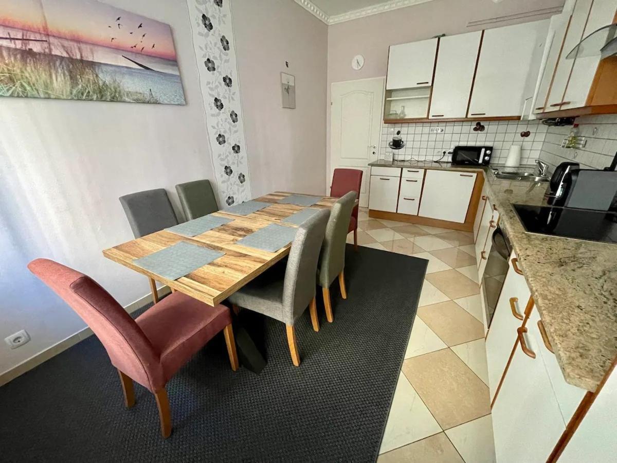 Gemutliche Wohnung Mit Super Lage Виена Екстериор снимка