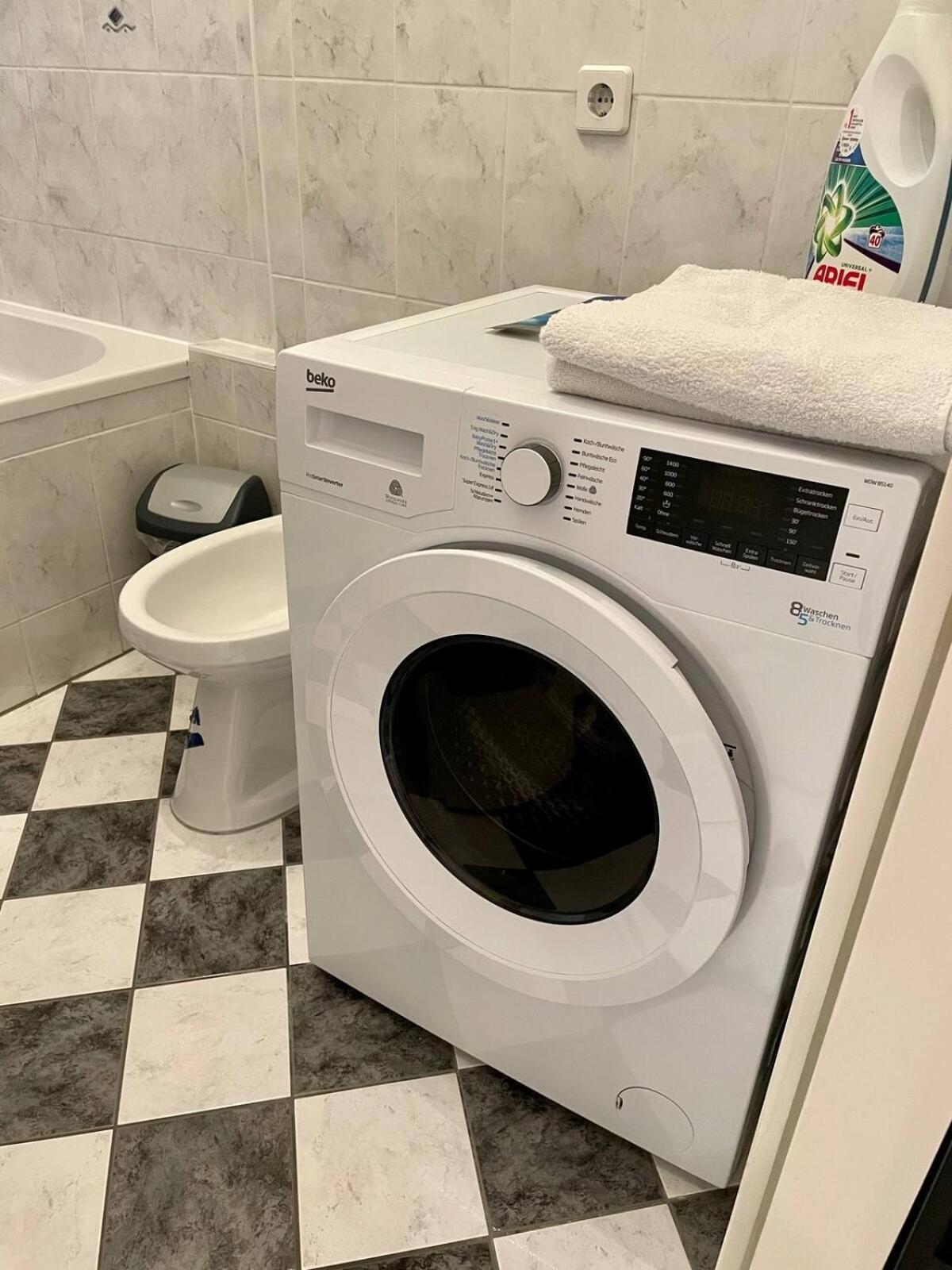 Gemutliche Wohnung Mit Super Lage Виена Екстериор снимка
