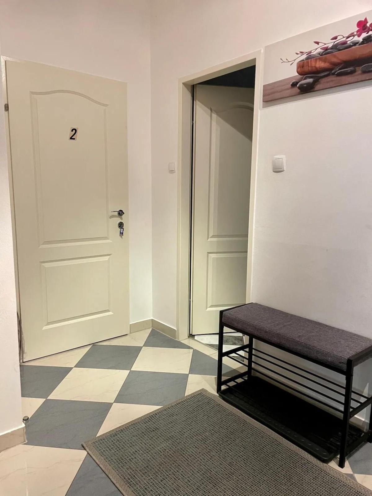 Gemutliche Wohnung Mit Super Lage Виена Екстериор снимка