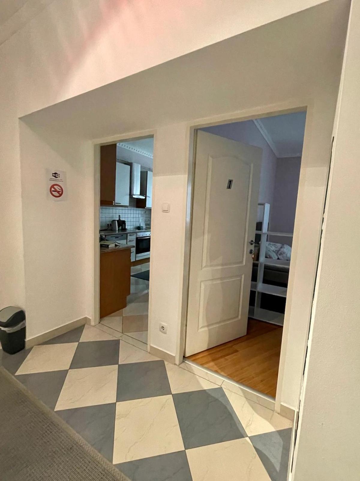 Gemutliche Wohnung Mit Super Lage Виена Екстериор снимка